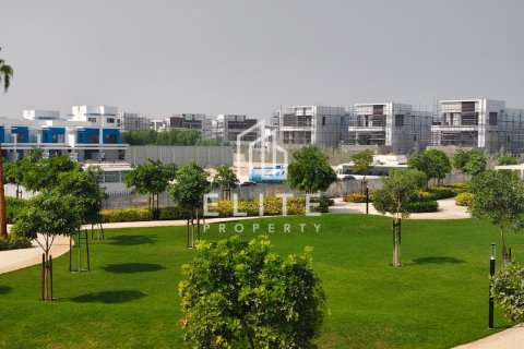 Townhouse in Dubai 4 bedrooms, 211 sq.m. № 69793 - photo 2