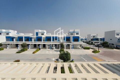 Townhouse in Dubai 4 bedrooms, 211 sq.m. № 69793 - photo 3