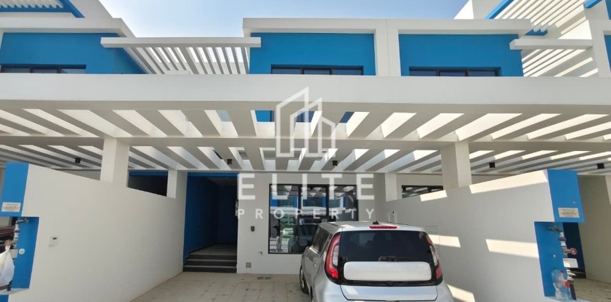 Townhouse in Dubai 4 bedrooms, 211 sq.m. № 69793