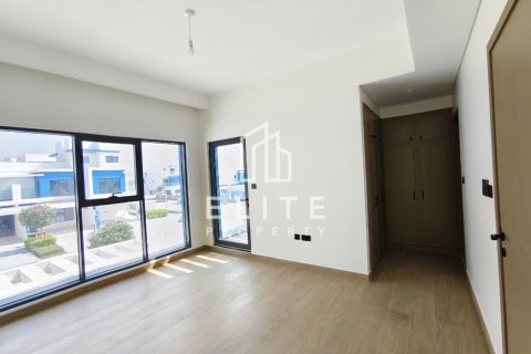Townhouse in Dubai 4 bedrooms, 211 sq.m. № 69793 - photo 18