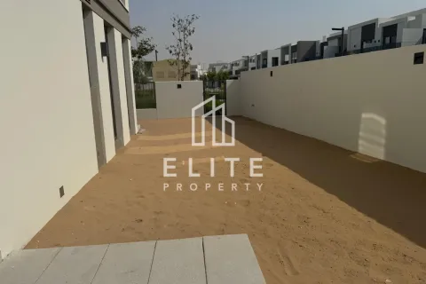 Снять в аренду таунхаус в Aura, Tilal Al Ghaf, Дубай: 4 спальни, 273м², № 69794 - фото 12