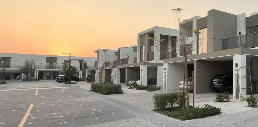 Adosado en Tilal Al Ghaf, Dubai, 3 dormitorios, 147.6 m², № 70591