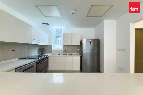 Снять в аренду таунхаус в Dubai Sports City, Дубай: 4 спальни, 172.9м², № 70604 - фото 5