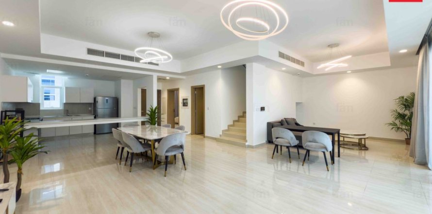 Таунхаус в Dubai Sports City, Дубай, 4 спальни, 172.9м², № 70604