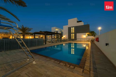 Снять в аренду таунхаус в Dubai Sports City, Дубай: 4 спальни, 172.9м², № 70604 - фото 21