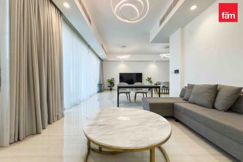 Снять в аренду таунхаус в Dubai Sports City, Дубай: 4 спальни, 172.9м², № 70604 - фото 2