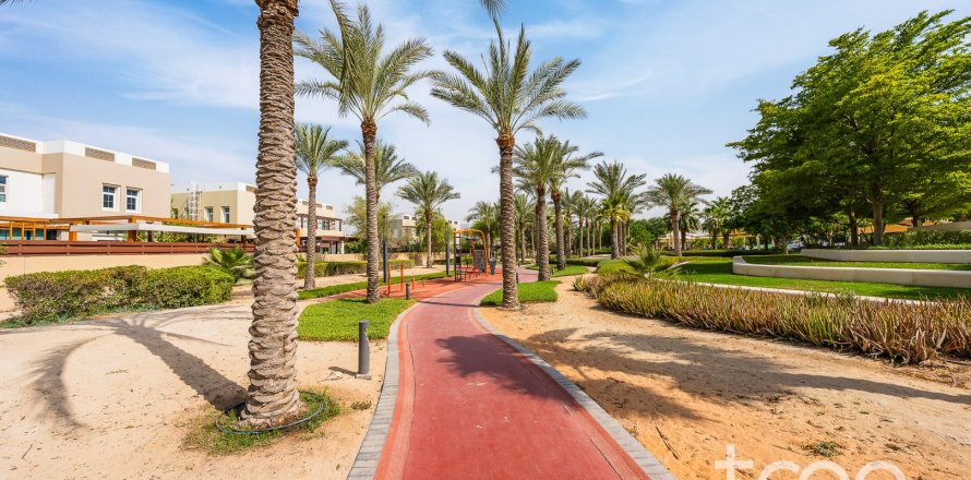 Villa in Rahat, Mudon, Dubai 5 bedrooms, 529.55 sq.m. № 137995