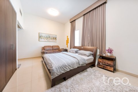 Villa in Rahat, Mudon, Dubai 5 bedrooms, 529.55 sq.m. № 137995 - photo 23
