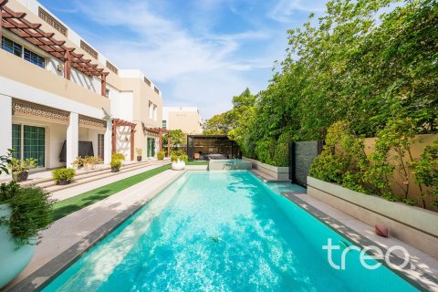 Villa in Rahat, Mudon, Dubai 5 bedrooms, 529.55 sq.m. № 137995 - photo 30