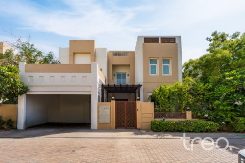 Villa in Rahat, Mudon, Dubai 5 bedrooms, 529.55 sq.m. № 137995 - photo 25