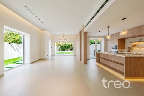 Купить виллу в Арабиан Ранчес, Дубай: 4 спальни, 226.4м², № 138005 - фото 4