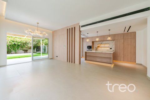 Купить виллу в Арабиан Ранчес, Дубай: 4 спальни, 226.4м², № 138005 - фото 26
