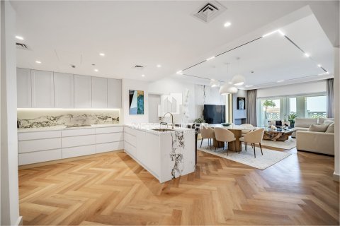 Снять в аренду квартиру в Пальме Джумейре, Дубай: 2 спальни, 203м², № 74122 - фото 3