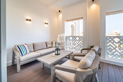 Снять в аренду квартиру в Пальме Джумейре, Дубай: 2 спальни, 203м², № 74122 - фото 18