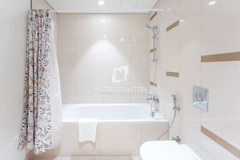 Apartment in EMAAR Beachfront, Dubai Harbour, Dubai 2 bedrooms, 109 sq.m. № 74111 - photo 22