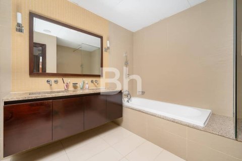 Снять в аренду квартиру в Пальме Джумейре, Дубай: 2 спальни, 159м², № 21665 - фото 8