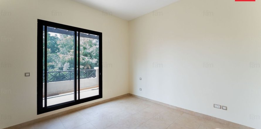 Townhouse in Dubai 4 bedrooms, 387.1 sq.m. № 90284