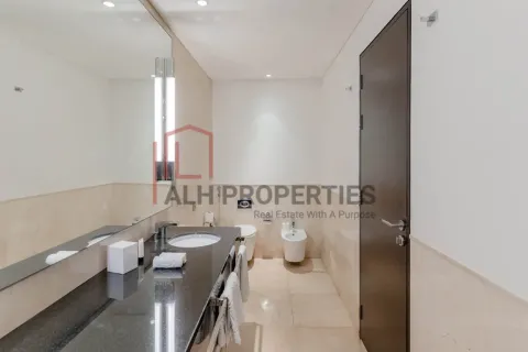 Apartment in Dubai Marina, Dubai 3 bedrooms, 173 sq.m. № 92843 - photo 25