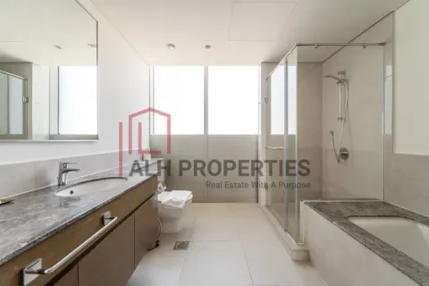 Apartment in Downtown Dubai (Downtown Burj Dubai), Dubai 3 bedrooms, 146 sq.m. № 92839 - photo 18