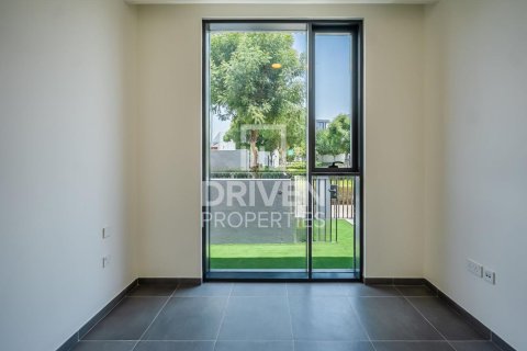 Villa in Arabian Ranches 3, Dubai 4 bedrooms, 299.98 sq.m. № 136113 - photo 4