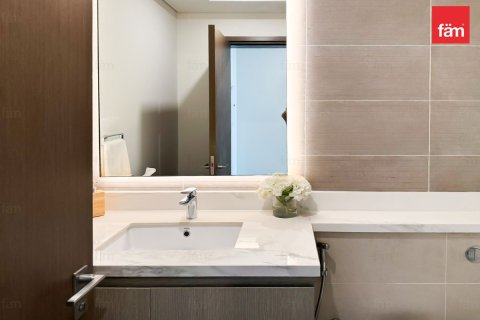 Снять в аренду квартиру в Дубае: 2 спальни, 112.7м², № 90557 - фото 22