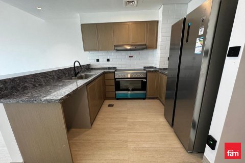 Снять в аренду виллу в Дубае: 3 спальни, 144м², № 90554 - фото 2