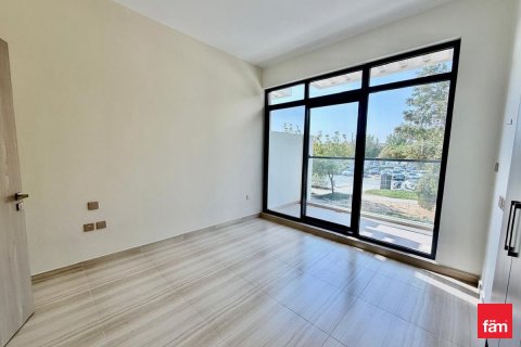 Снять в аренду таунхаус в Дубае: 3 спальни, 150м², № 90552 - фото 11