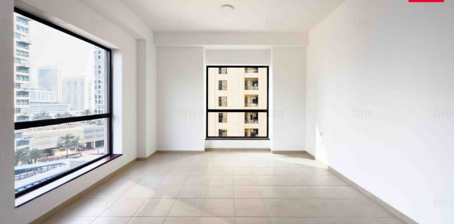 Квартира в Дубае, 2 спальни, 119.5м², № 42109