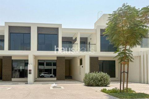 Купить таунхаус в DAMAC Hills (Akoya by DAMAC), Дубай: 3 спальни, 184м², № 43826 - фото 1