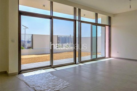 Villa in Al Furjan, Dubai 4 bedrooms, 449 sq.m. № 43828 - photo 4