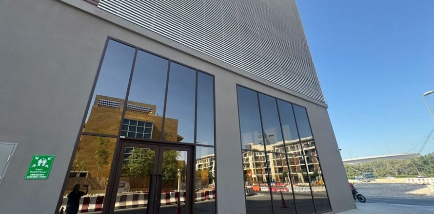 Magasin à Dubai, 124 m², № 18581