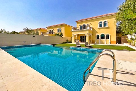 Villa in Legacy, Jumeirah Park, Dubai 3 bedrooms, 328 sq.m. № 16830 - photo 16