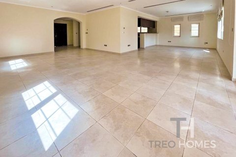 Villa in Legacy, Jumeirah Park, Dubai 3 bedrooms, 328 sq.m. № 16830 - photo 14