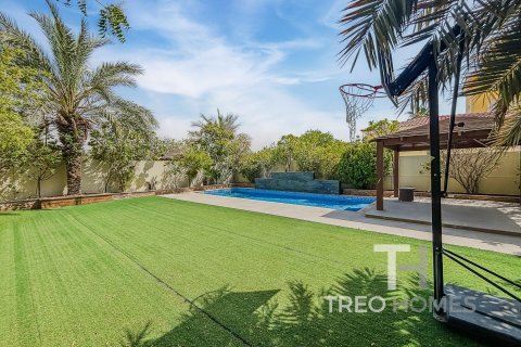 Villa in Legacy, Jumeirah Park, Dubai 3 bedrooms, 328 sq.m. № 16830 - photo 5