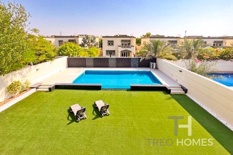 Villa in Legacy, Jumeirah Park, Dubai 3 bedrooms, 328 sq.m. № 16830 - photo 8