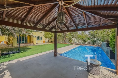 Villa in Legacy, Jumeirah Park, Dubai 3 bedrooms, 328 sq.m. № 16830 - photo 4