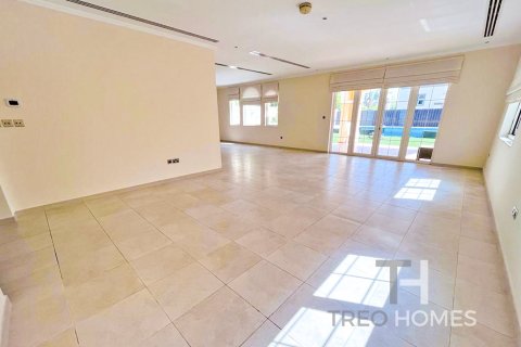 Villa in Legacy, Jumeirah Park, Dubai 3 bedrooms, 328 sq.m. № 16830 - photo 18