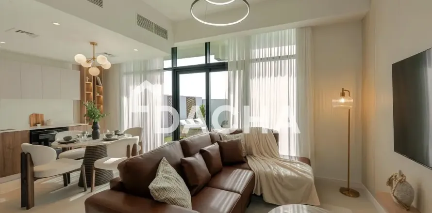 Townhouse in Dubai Land, Dubai 3 bedrooms, 170 sq.m. № 135277