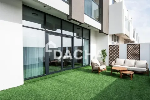 Townhouse in Dubai Land, Dubai 3 bedrooms, 170 sq.m. № 135277 - photo 9