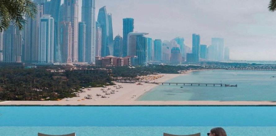 Appartement à Palm Jumeirah, Dubai, 4 chambres, 1412.3 m², № 135257