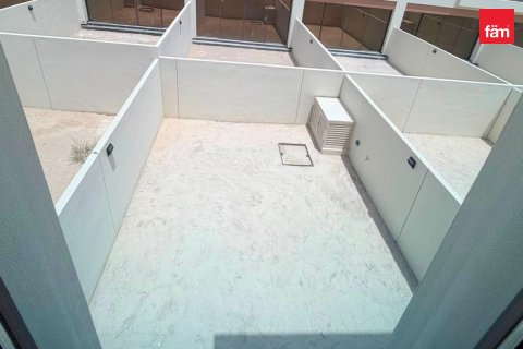 Townhouse in Dubai 3 bedrooms, 144 sq.m. № 135256 - photo 2