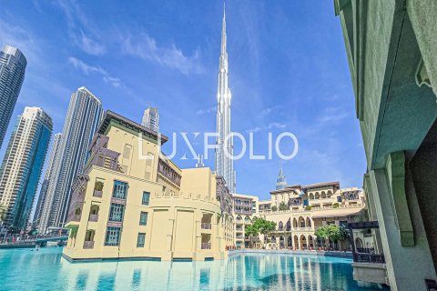 Apartment in Downtown Dubai (Downtown Burj Dubai), Dubai 2 bedrooms, 190 sq.m. № 45829 - photo 1