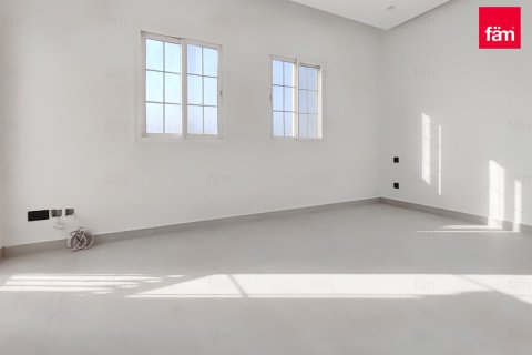 Villa in Dubai 2 bedrooms, 172.5 sq.m. № 58877 - photo 5