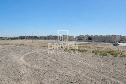 Land in Mirdif Villas, Mirdif, Dubai 1262.09 sq.m. № 138646 - photo 8