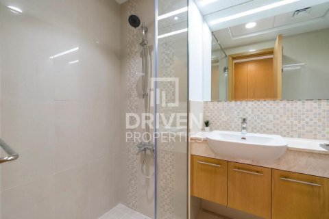 Apartment in Bellevue Towers, Downtown Dubai (Downtown Burj Dubai), Dubai 2 bedrooms, 120.4 sq.m. № 138648 - photo 12