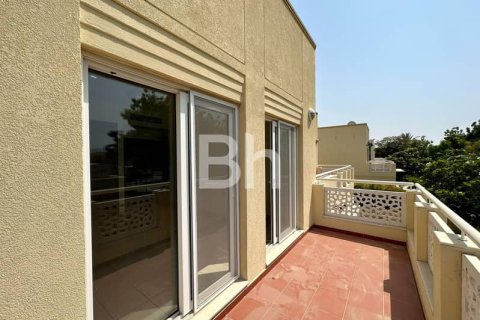 Villa in Dubai 4 bedrooms, 548 sq.m. № 22236 - photo 11
