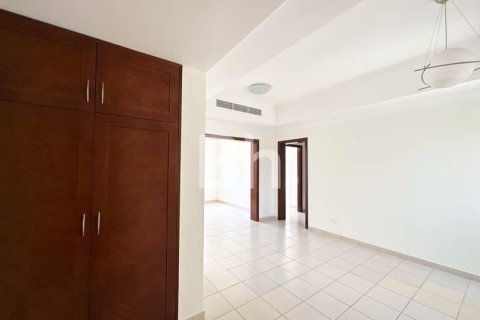 Villa in Dubai 4 bedrooms, 548 sq.m. № 22236 - photo 2