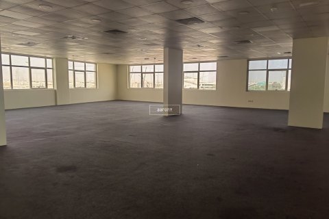 Снять в аренду офис в Al Quoz, Дубай: 281.8м², № 49654 - фото 8