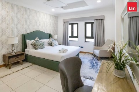 Снять в аренду виллу в Пальме Джумейре, Дубай: 4 спальни, 620.9м², № 8627 - фото 14