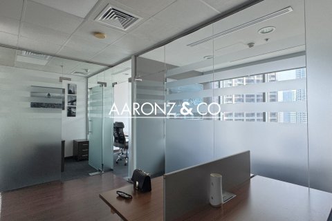 Bureau à Business Bay, Dubai, 48.5 m², № 78271 - photo 1